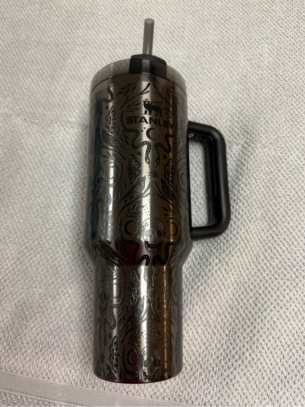 Stanley 40oz Deadly Damask